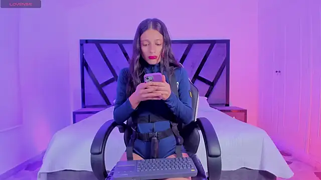 Онлайн чат XXX Agathaargent_