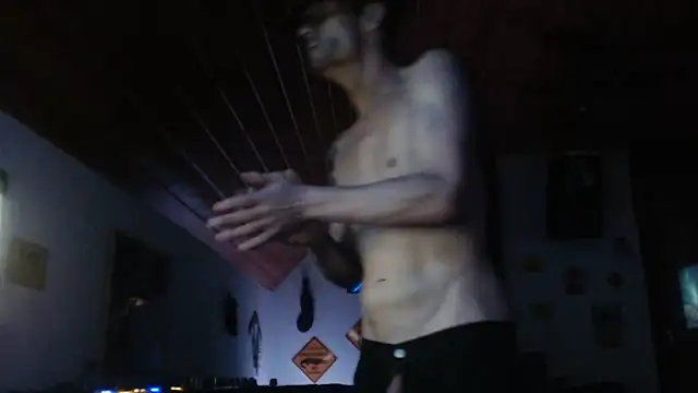 Chat XXX ao vivo de Boytorent@xh