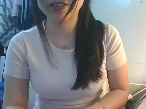 Linzly Adlı Modelin Canlı XXX Sohbeti