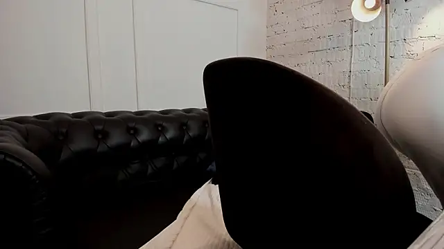 Dark_Moni Live XXX-Chat