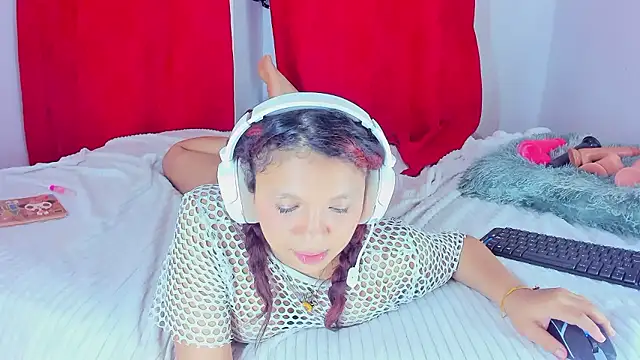 Emily_Coper18 Live XXX-Chat