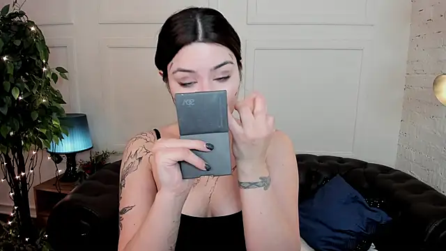 Dark_Moni's Live XXX Chat