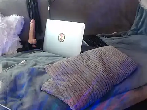 GoddessMonicaAngels: онлайн-секс-чат