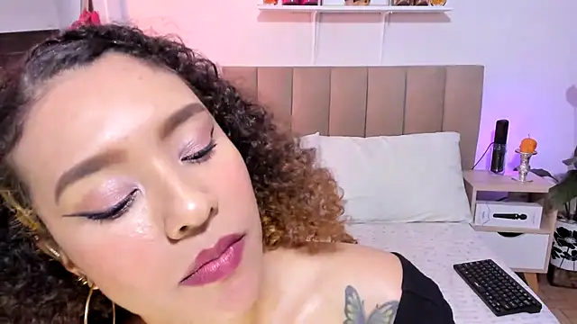 Zoe_Gruber's Live XXX Chat