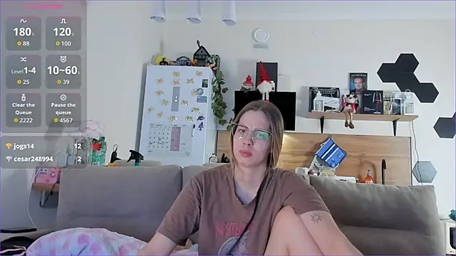 Chat XXX en directo de Girl_alone_home