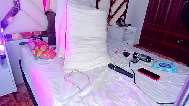 CintiaVega's Live XXX Chat