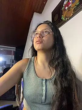 Chatroom XXX en direct de Rosita_forever_