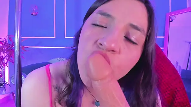 TaraTaylorr's Live XXX Chat