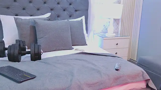 ZoeKrug Live XXX-chat