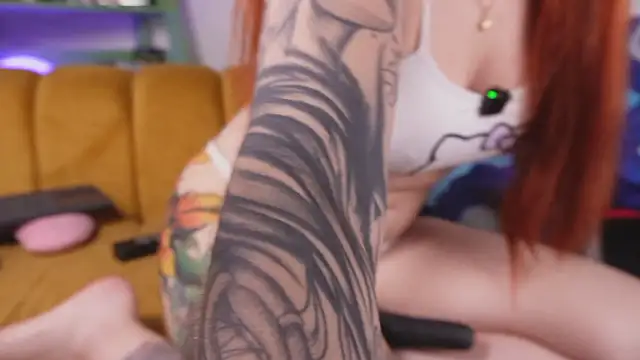 Chatroom XXX en direct de YunoRose_