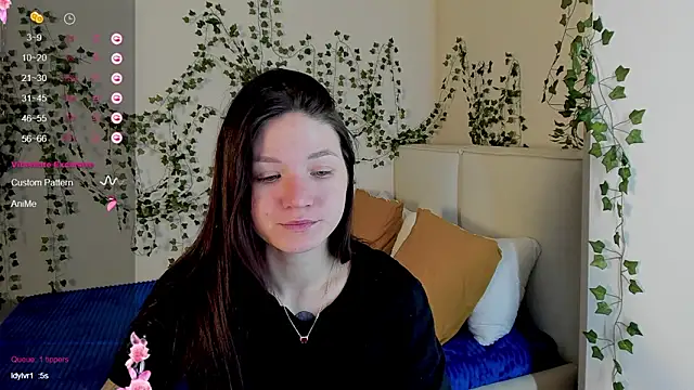 ChillGato's Live XXX Chat