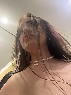 KiraSunshine's Live XXX Chat