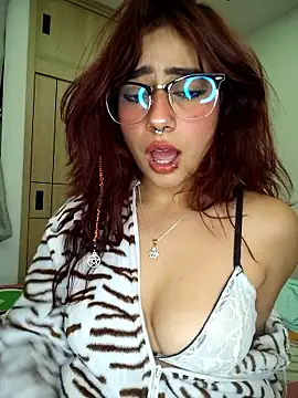 Sarah_Lark-'s Live XXX Chat