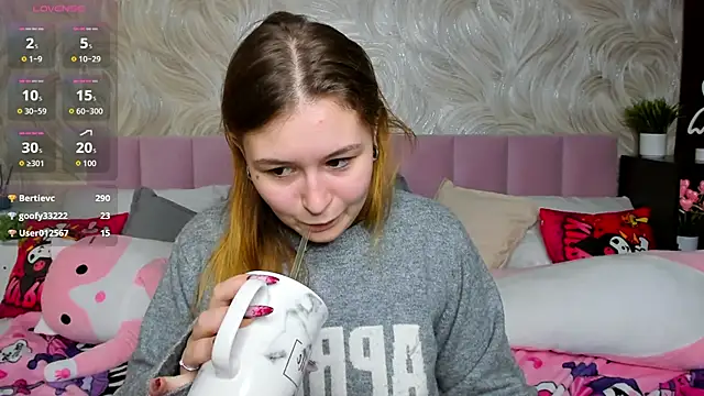 MilanaXHoney's Live XXX Chat