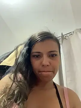 cinthia2011's Live XXX Chat