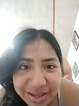 NoaBaker's Live XXX Chat