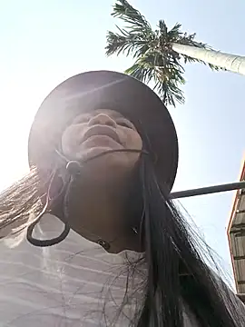 Chat XXX en directo de KinkyKit_May