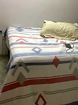 Show modela Kz320sex na web-kameri