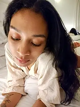 Chatroom XXX en direct de Leaberrry