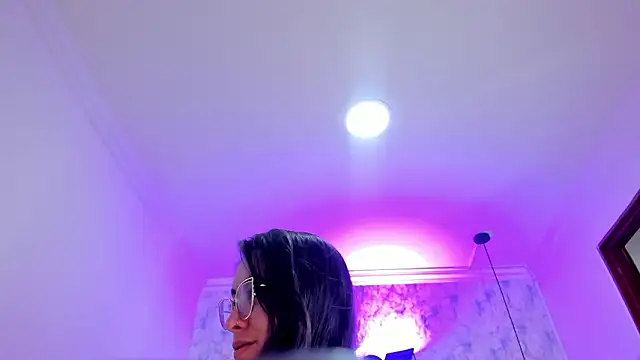 nalalye_cruzz_'s Live XXX Chat