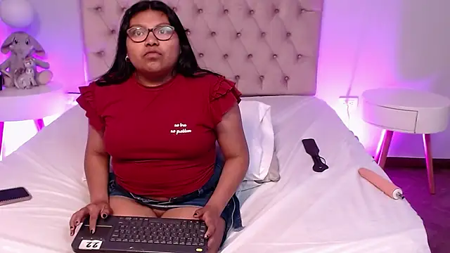 Kiri_Black_'s Live XXX Chat