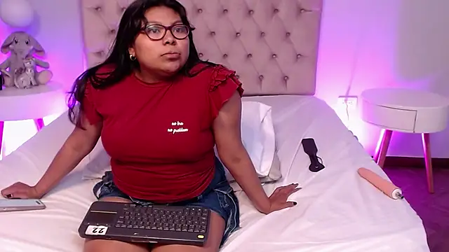 Kiri_Black_'s Live XXX Chat