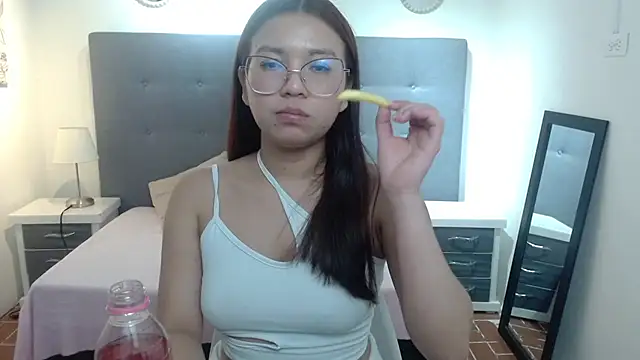 chaneelstark's Live XXX Chat