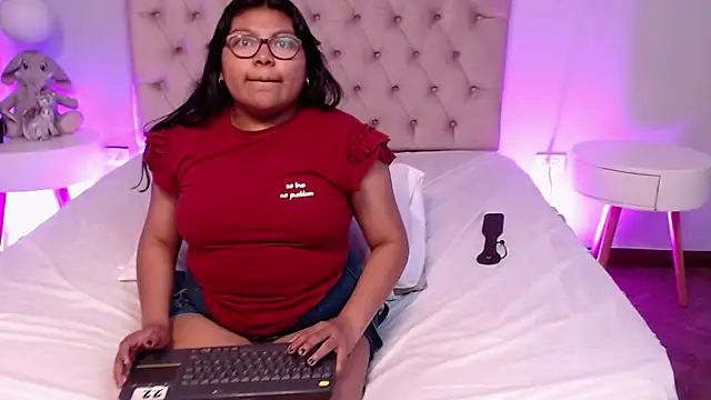 Kiri_Black_'s Live XXX Chat