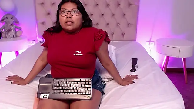 Kiri_Black_'s Webcam Show