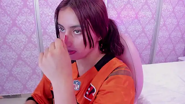 Zharyt_18 라이브 XXX 채팅