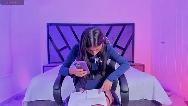 Agathaargent_ Chat XXX in diretta