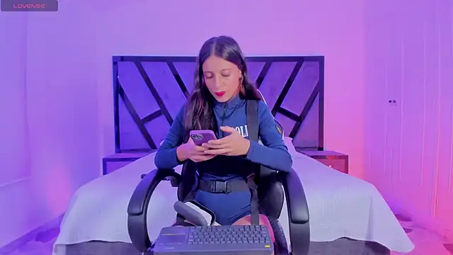 Онлайн чат XXX Agathaargent_