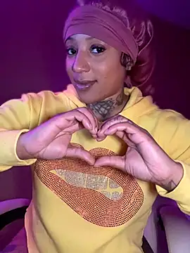 Živý XXX chat CrownedNyaries