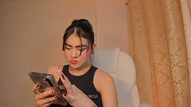 Živý XXX chat CELESTECOLLINS_00