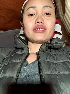 hinicky-0 Live XXX Chat