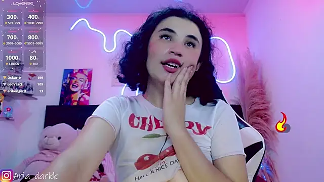دردشة AriaDark الجنسية المباشرة