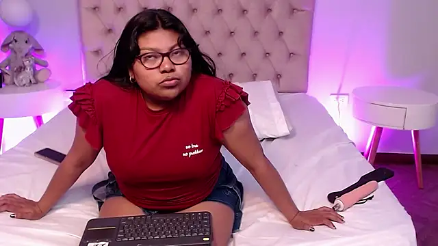 Kiri_Black_ Live XXX Chat