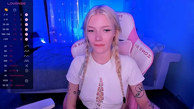 Chat XXX en directo de AnyaTaylor_