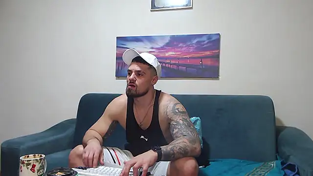 Tiberius_hunk's Live XXX Chat