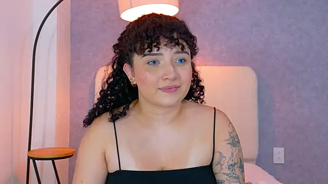 Tracielowe_w's Live XXX Chat