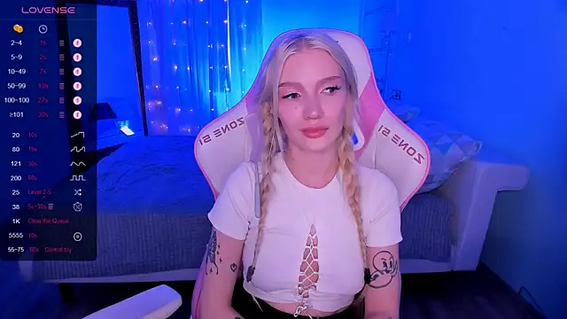 Chat XXX en directo de AnyaTaylor_