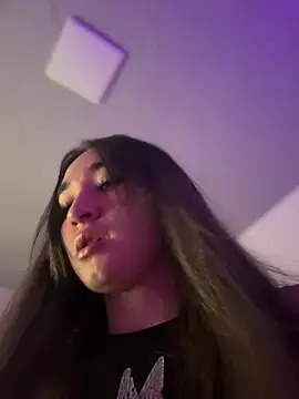 Sophie_LS Adlı Modelin Canlı XXX Sohbeti