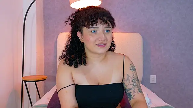 Chat +18 de Tracielowe_w ao vivo