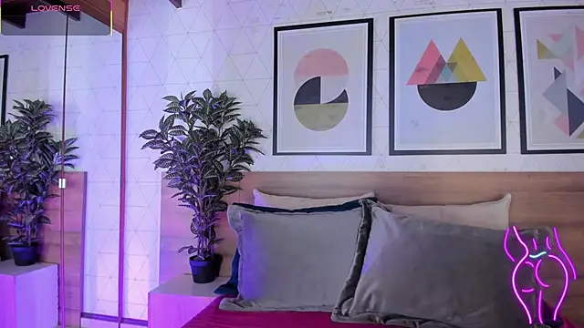 Chatroom XXX en direct de MiaKay1