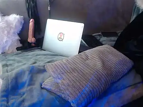 GoddessMonicaAngels' Live XXX Chat