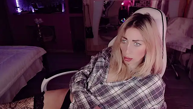 AnnieGOld_'s Live XXX Chat