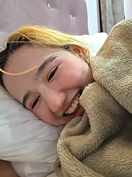 XXX chat uživo modela Pinkie_Princes