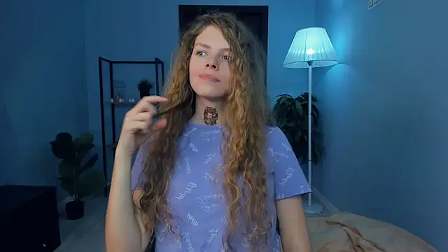 RayaNenlia 即時 XXX 聊天