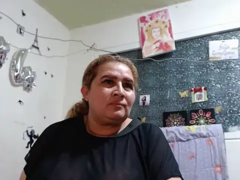 Perla1981-- Chat XXX live