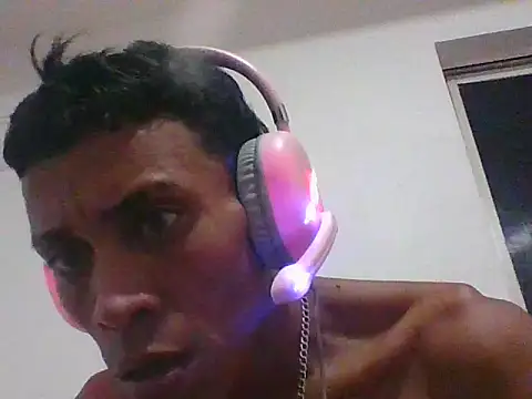 Skinny_horny_boyのライブXXXチャット